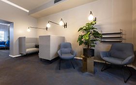 B-Hotel
